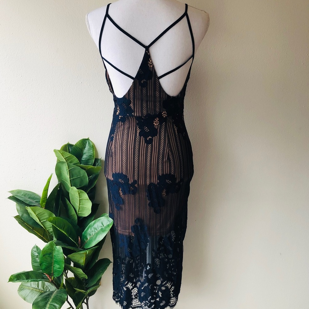 1 LEFT! Navy and Nude Homecoming Midi Dress - Picture 6 of 7